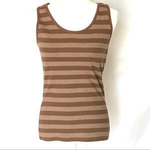 Carlson Large Beautiful Top